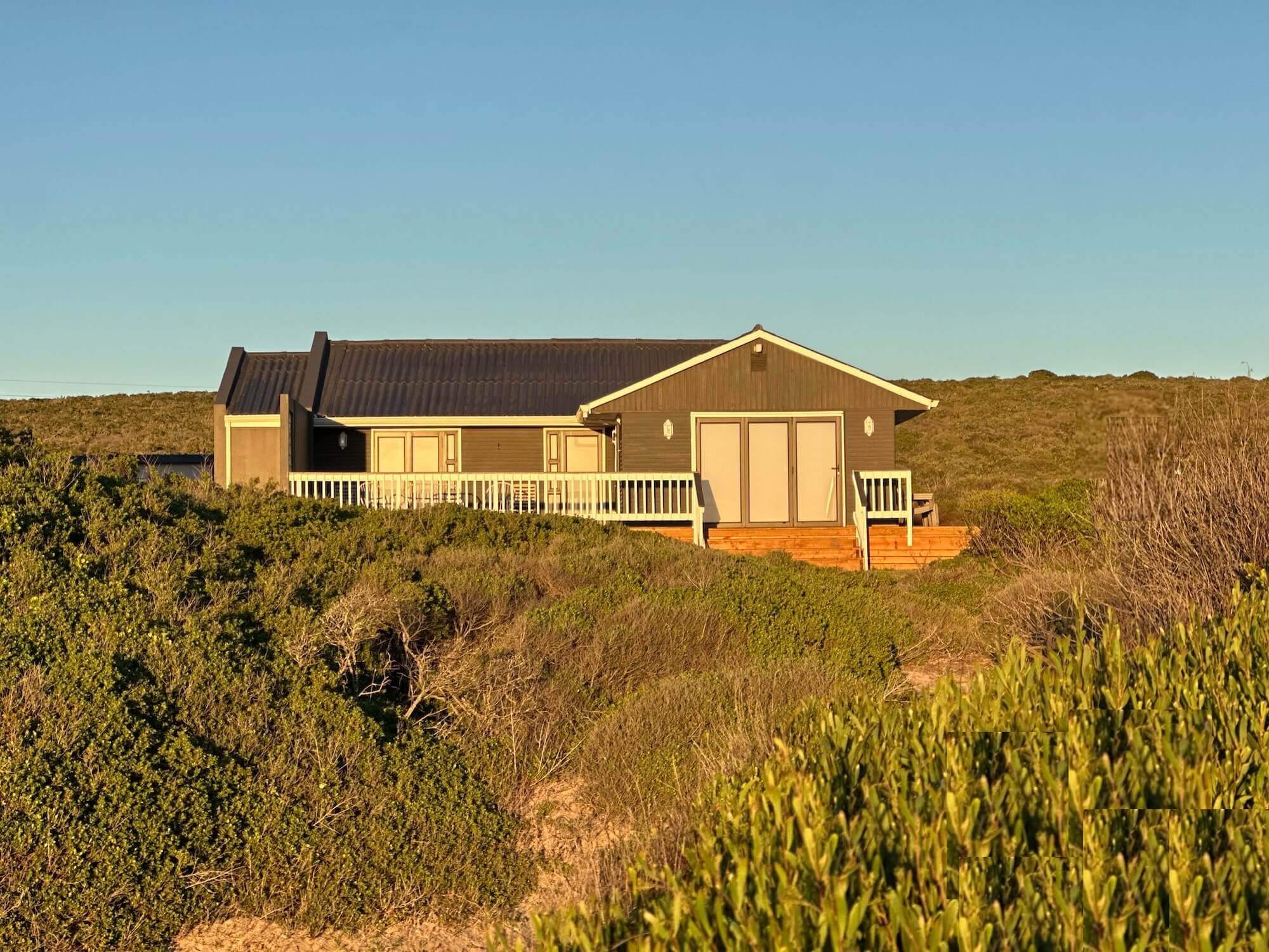 6 Sleeper Beach Cottage – Fynbos Places to stay on the Garden Route 6 Sleeper Beach Cottage - Fynbos Places to stay on the Garden Route